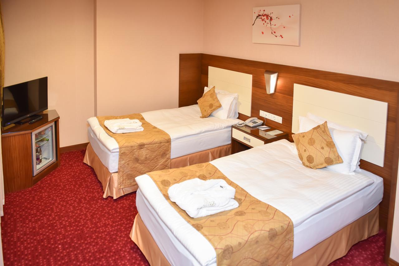 Ozgobek Ronesans Hotel De Luxe Uşak Exteriör bild