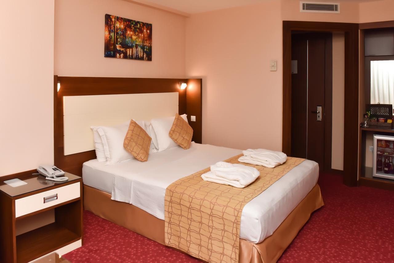 Ozgobek Ronesans Hotel De Luxe Uşak Exteriör bild
