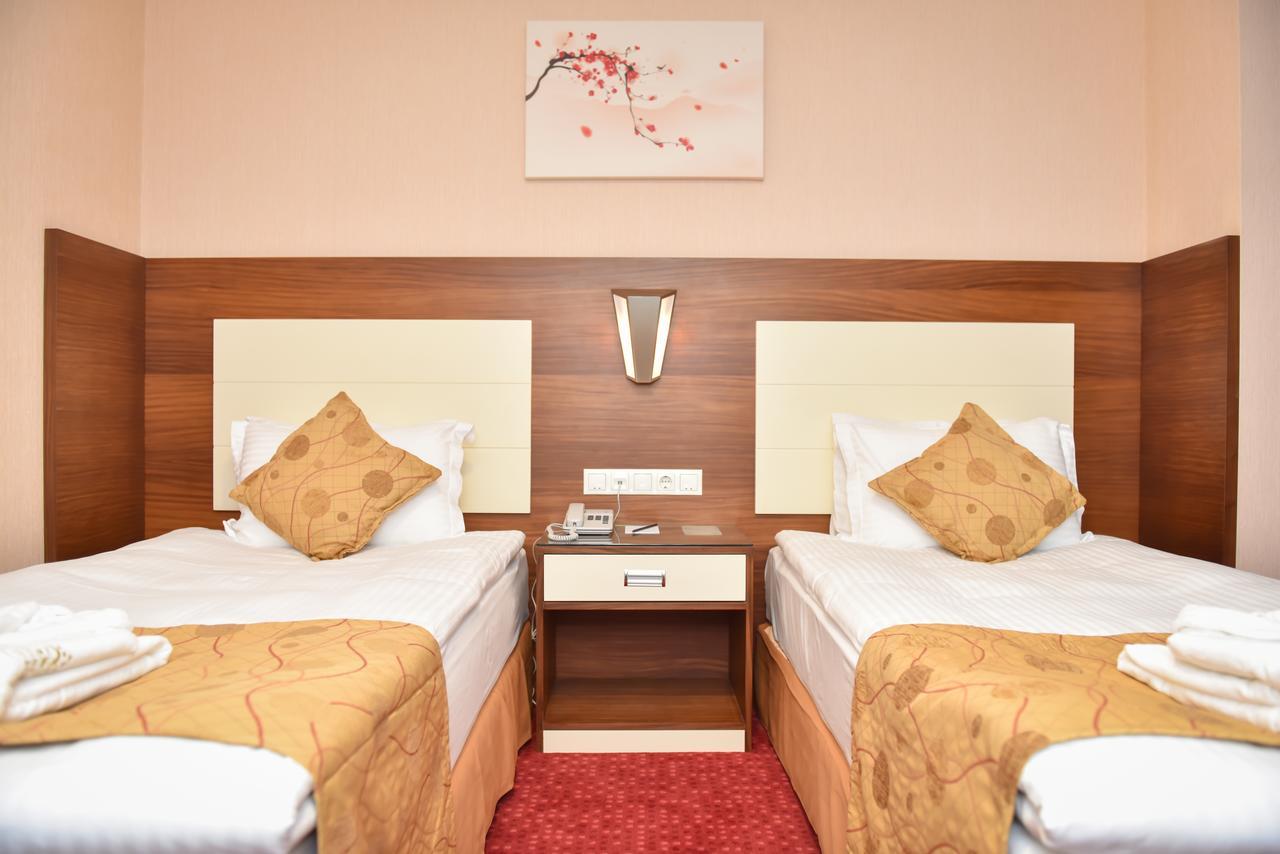 Ozgobek Ronesans Hotel De Luxe Uşak Exteriör bild