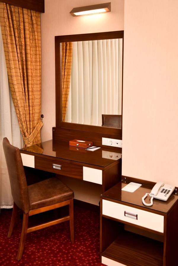 Ozgobek Ronesans Hotel De Luxe Uşak Exteriör bild